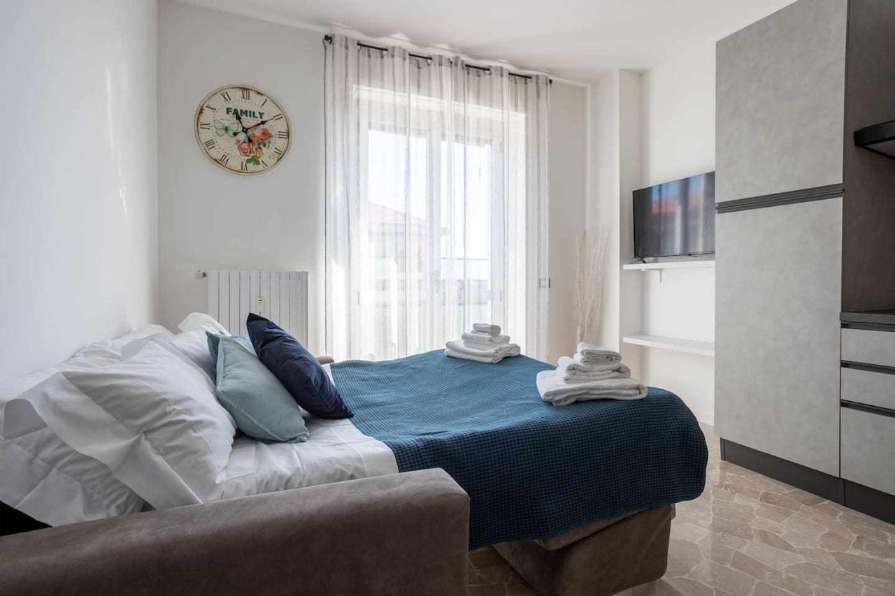Milano City Apartments - Parking And Comfort - Spacious Apt Up To 8 Pax Exterior photo