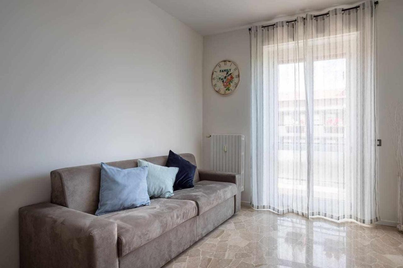 Milano City Apartments - Parking And Comfort - Spacious Apt Up To 8 Pax Exterior photo